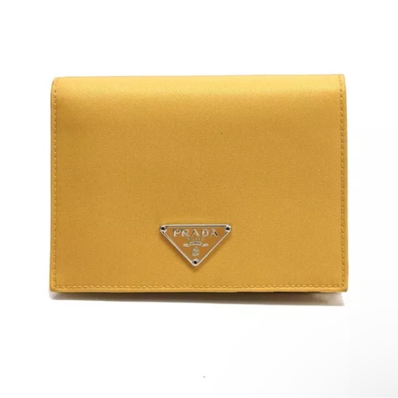 GUC Prada Bifold Wallet in Dust Bag - Picture 1 of 14